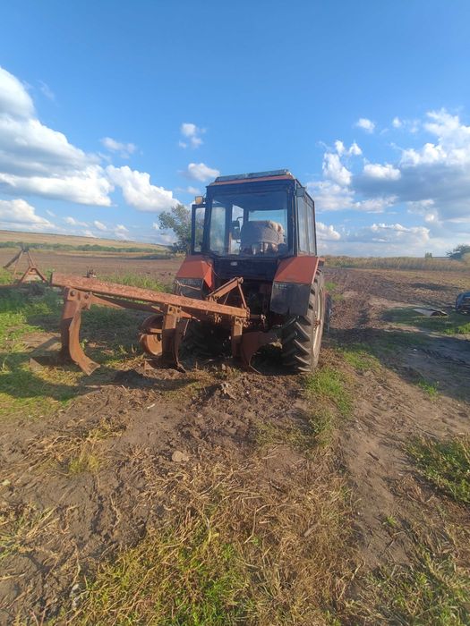 Продам трактор мтз82