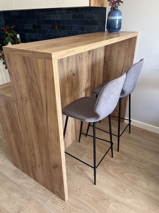 Nowoczesny barek stół barowy lada wyspa kuchenna dąb wotan 140x40x120 cm z hokerami 2 szt