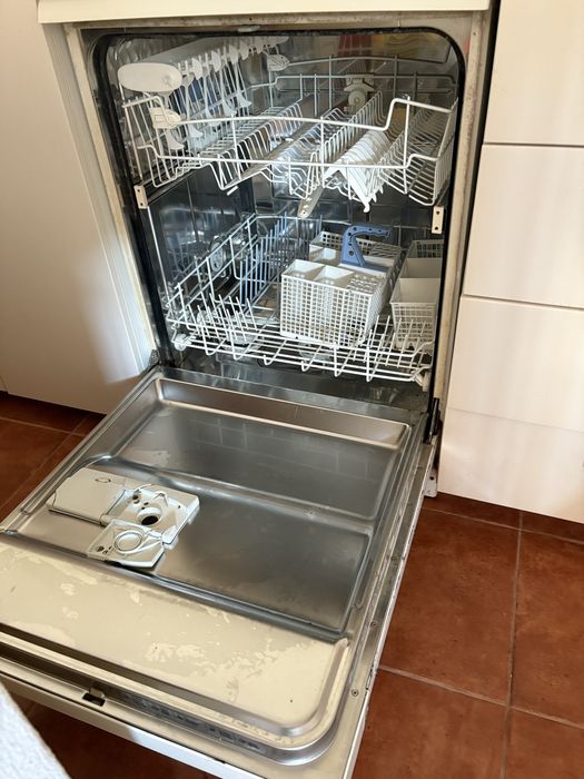 Máquina lavar loiça Whirlpool ADP 952