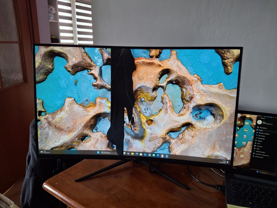 Monitor 27" Grear Voell uszkodzony