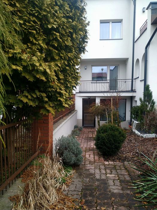 Lokal z witryną na biuro, lokal usługowy lub magazyn 25m2 / Lublin Czechów Choiny / osobne wejście