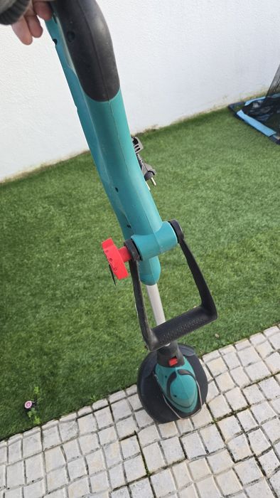 Roçadora/Aparador/Corta Relva Bosch [muito pouco uso]