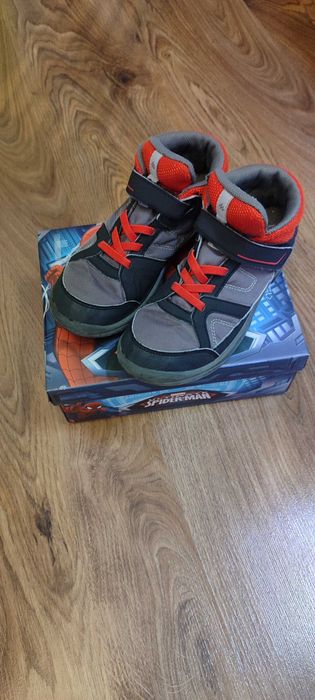 Buty Decathlon rozmiar 33.