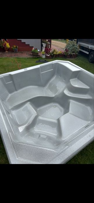Jacuzzi ogrodowe