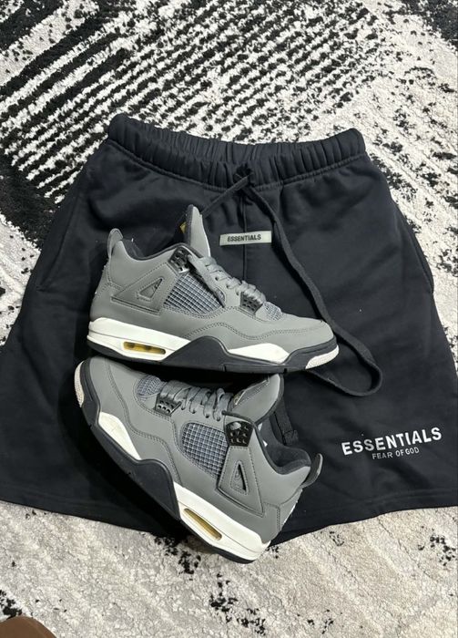 Nike Air Jordan 4 w szaro-czarnej kolorystyce
