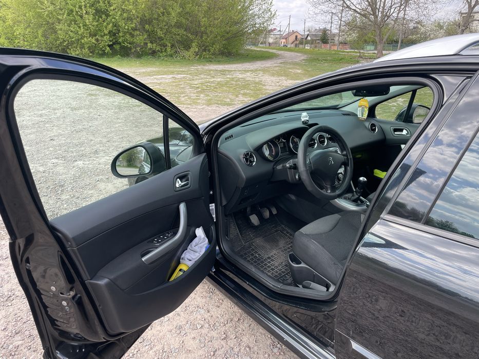 Peugeot (Пежо) 308sw 1.6 дизель 2011
