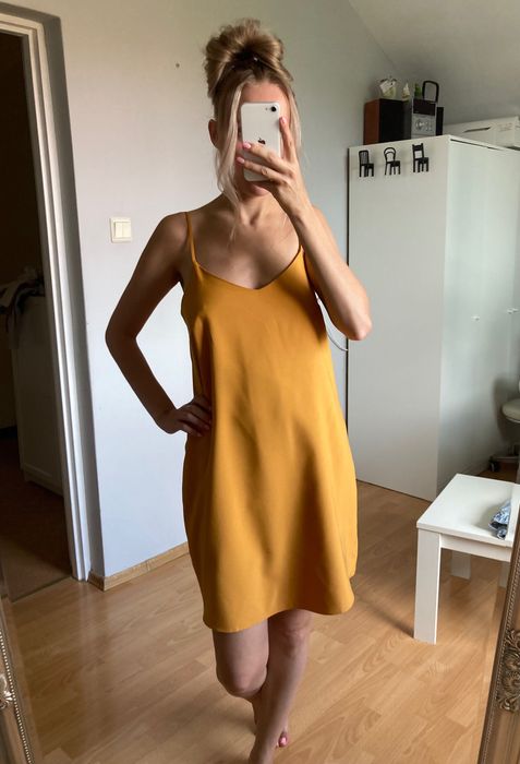 Sukienka musztardowa żółta na ramiączka