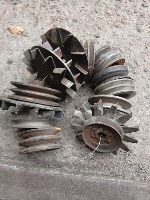 Продам шкив генератора