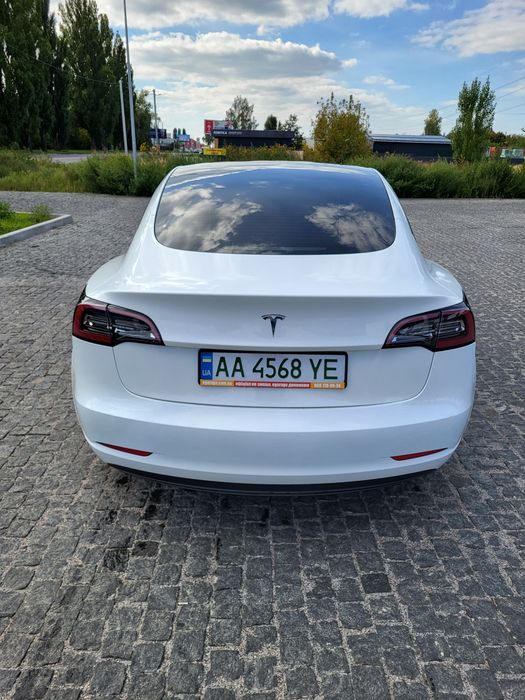 Tesla Model 3 RWD, 2023 — 31 000 км