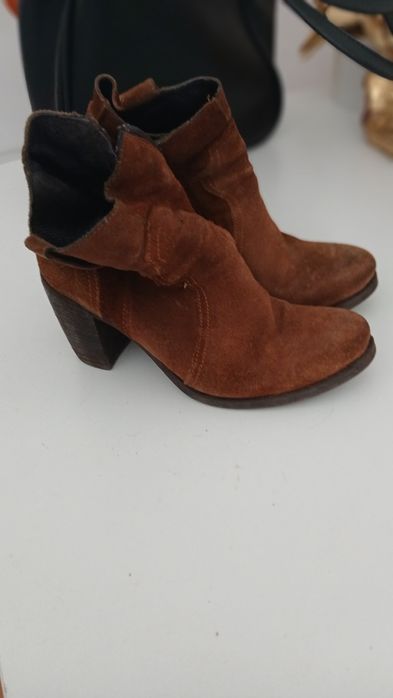 Botins camurça pele da cubanas