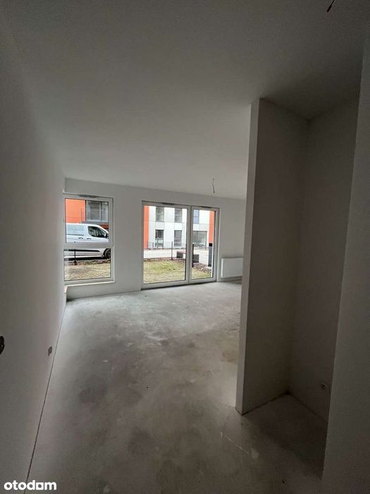 Sprzedam bezpośrednio Z Ogródkiem Nowe stan deweloperski 2 pok. 32m2