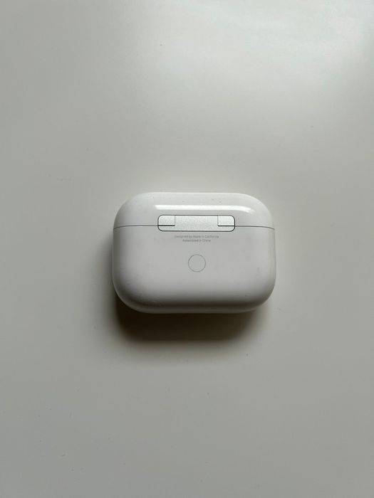 Apple Air pods pro lightning cable