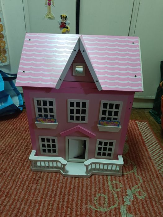 Casa para bonecas grande