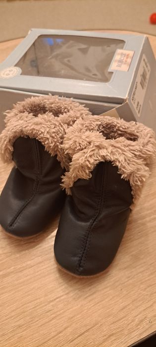 Продам пінетки дитячі