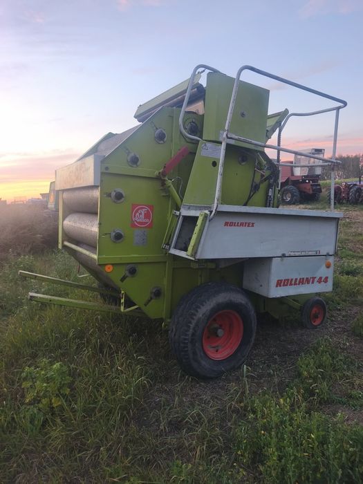 Prasa rolująca Claas Rollant 44 siatka sznurek