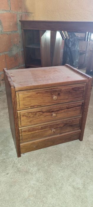 Mesinha de cabeceira