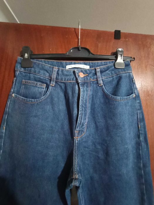 Calça de ganga escura