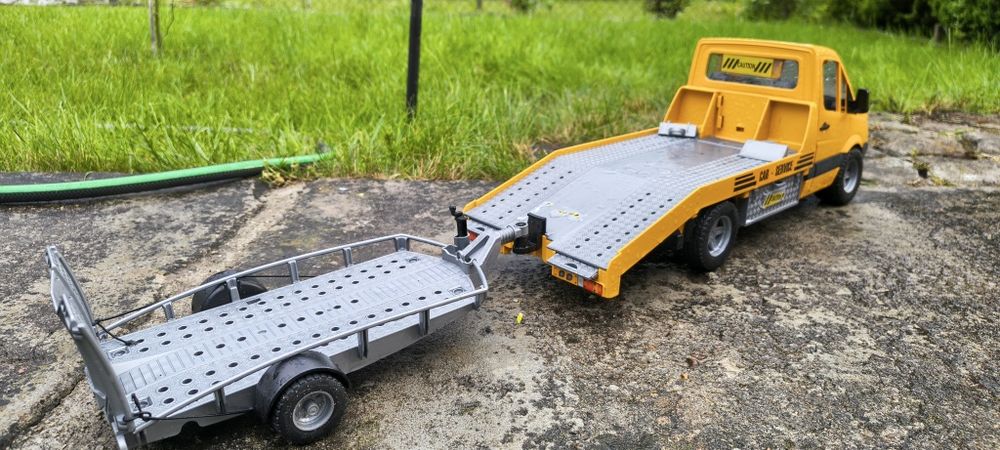 Mercedes sprinter laweta Bruder z przyczepką