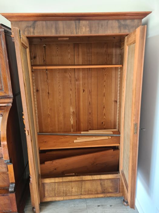 Sekretarzyk oraz szafa Biedermeier