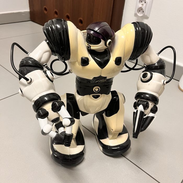 Robot zdalnie sterowany WowWee Robosapien X