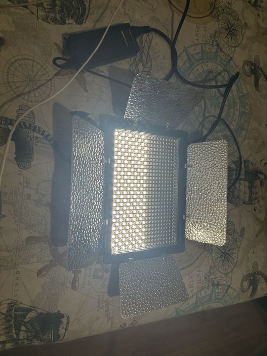 Видеосвет Yongnuo Digital YN600 ii