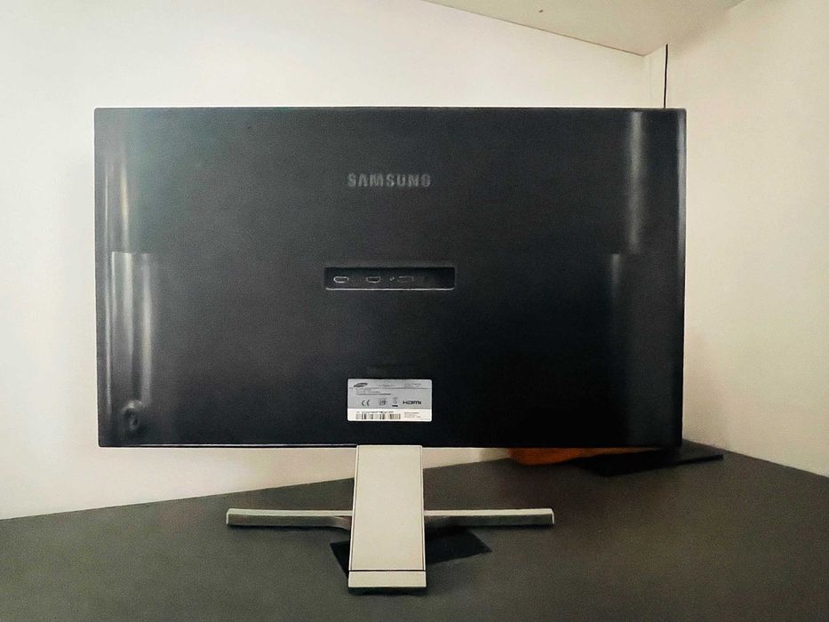 Monitor SAMSUNG model U28D590D 28" 4K