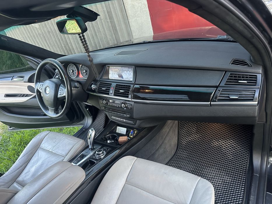 BMW X5 E70 3.0 TwinTurbo 2011 год