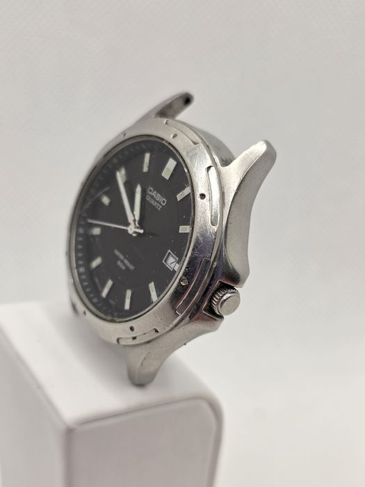 Zegarek Casio Quartz sprawny.
