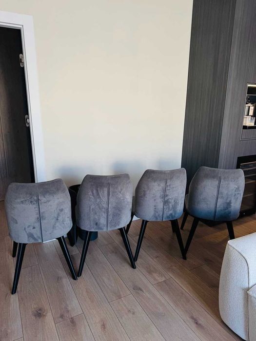 4 krzesła tapicerowane welurowe - ciemnoszare, bardzo dobry stan