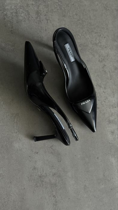 Туфлі Slingback Prada в асортименті