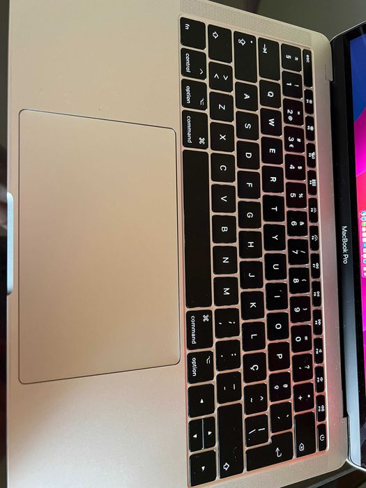 MacBook Pro 13'', 2,3 GHz i5, 8 GB DDR3, SSD 500 GB