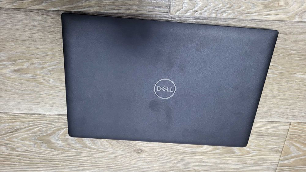 Ноутбук Dell  3520 i5 1135g7/Iris XE Graphic/8gb ddr4/m2 ssd 256gb
