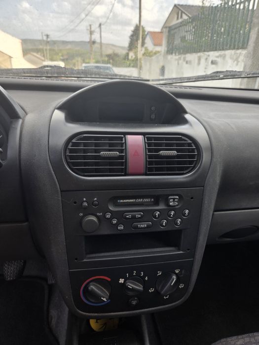 Opel Corsa C - Ano 2000 | 1500 €