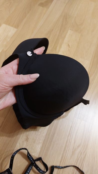 бюстгальтер Calvin Klein чашка B