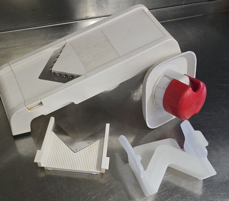 Mandolin Slicer470496947356323840