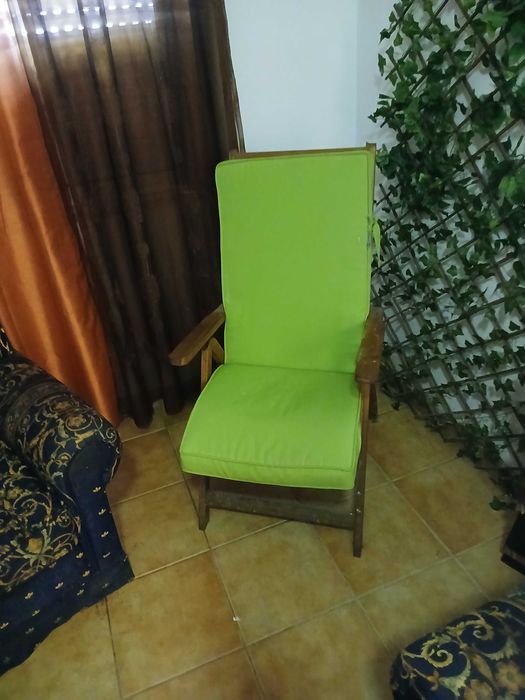 moveis e sofas e  candieiros