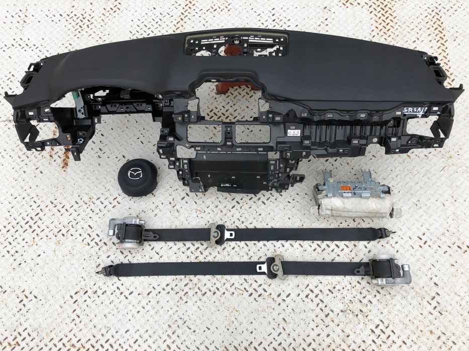 mazda cx5 deska kokpit konsola poduszki pasy