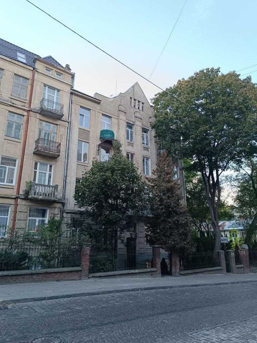 Продаж 4кім. квартири в австрійському люксі біля польського посольства