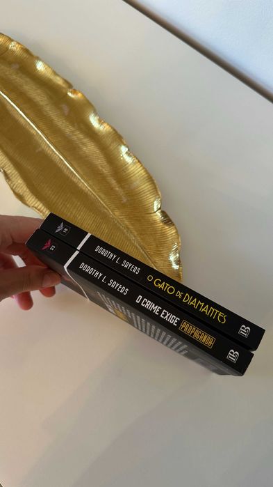 2 Livros - Dorothy L. Sayers (O Gato de Diamantes/O Crime Exige Propaganda)