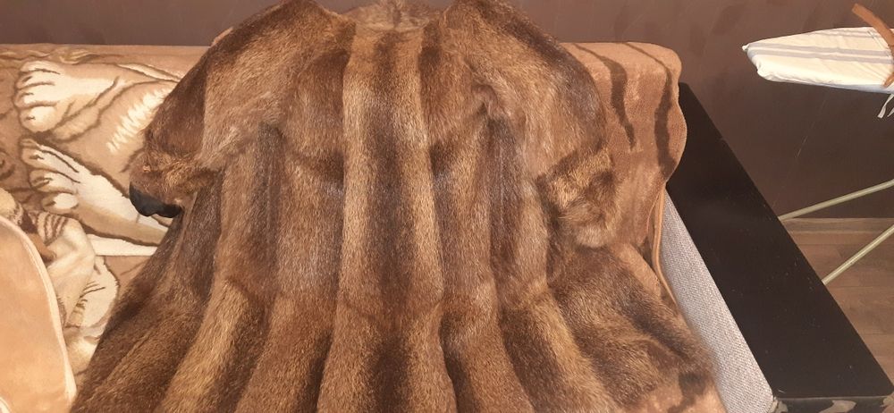 Продам шубу из нутрии