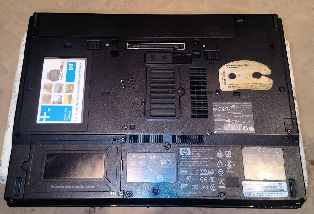 Zamienię kilka Laptopów do naprawy bądź ,na części ,pisać propozycje