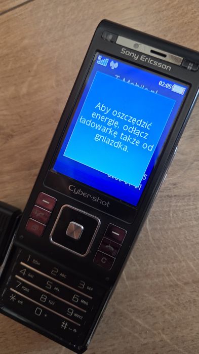 Kolekcjonerski Sony Ericsson C905 Bez simloka