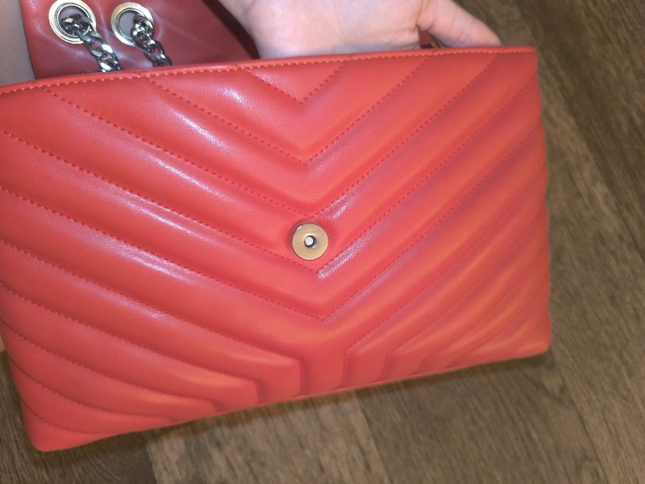 Продам сумку Yves Saint Laurent (Ив Сен Лоран)