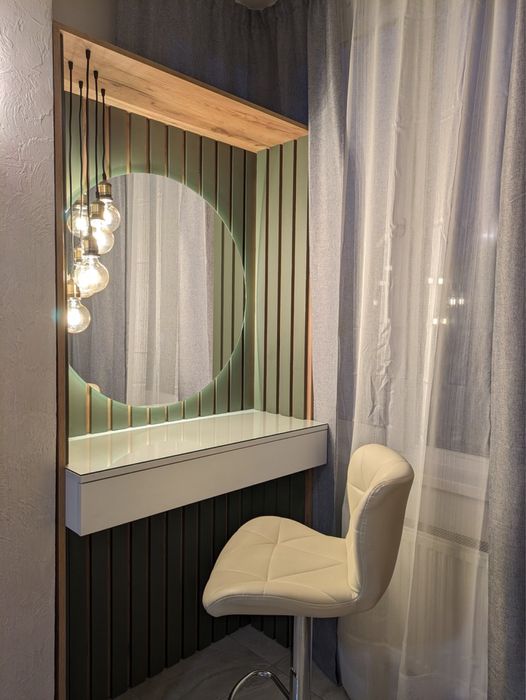 Бʼюті столик (стіл для бровиста)САМОВИВІЗ З ФРАНКІВСЬКА