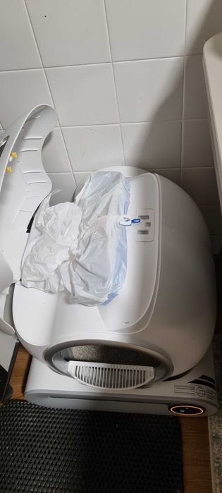 Vendo caixa de areia com limpeza automático