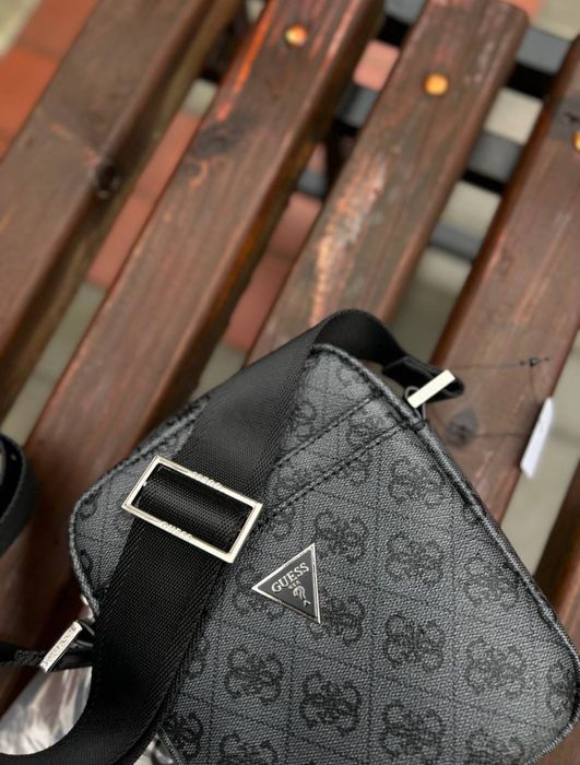 Сумки Guess Vezzola чорний колір-сірий