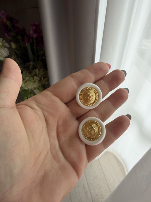 Продам стильние серьги под известные бренды