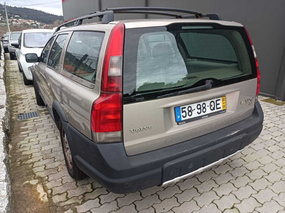 VOLVO XC70 Cross Country