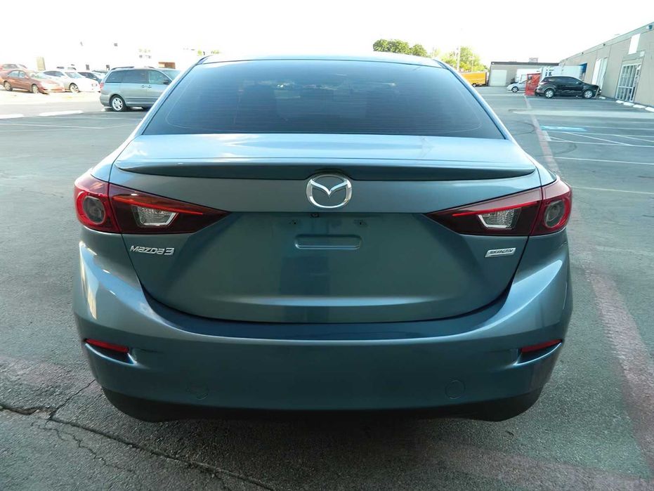 Mazda 3 i Touring      2016