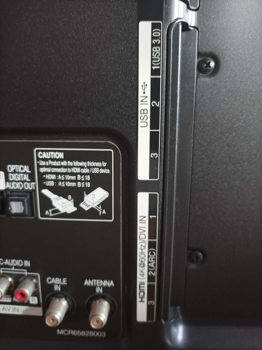 Sony TV 42'' Bravia + pilot